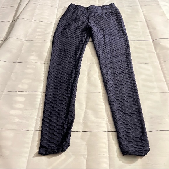 Blue Honeycomb Patterned Leggings with Ruching on Backside, Size Small - Picture 2 of 4